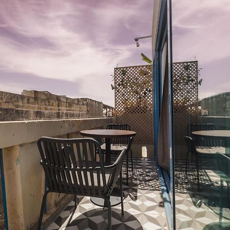 Отель Iz-Zebbuga The Penthouse Royal 8 Экстерьер фото